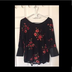 ❗️SALE ❗️VINTAGE - Floral & Faux leather top